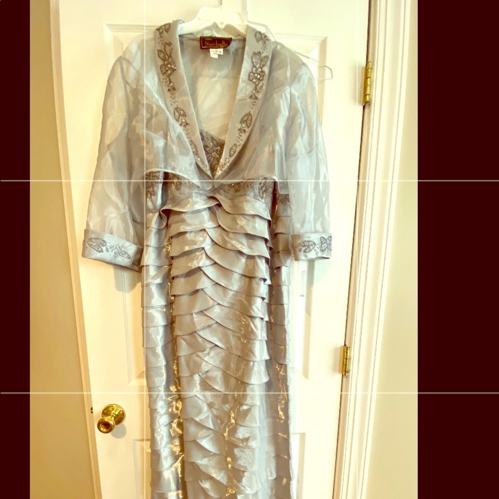 Nina Nischelle Gown